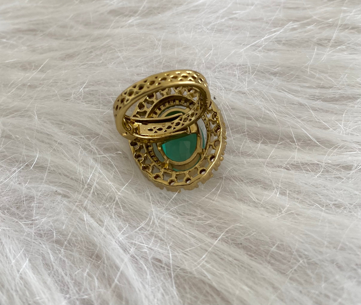 Antique gold tone cz white-sea green stone finger ring dj-55034