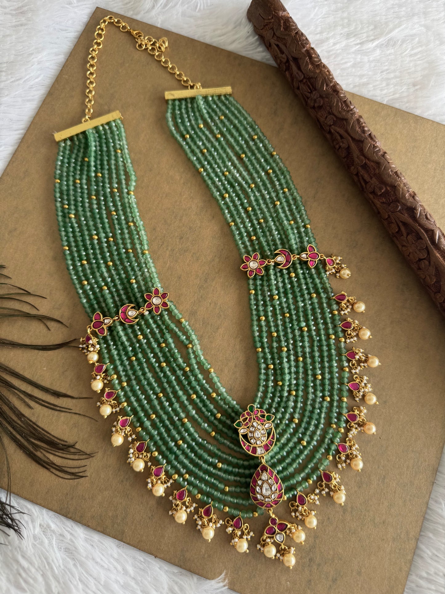 Matte finish pink-green-white kunan jadau agate layer green beaded haar dj-51555