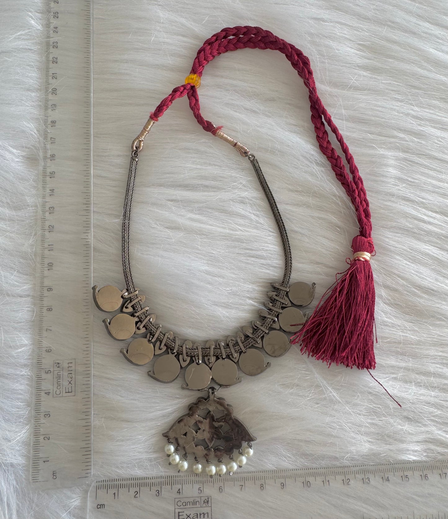 Black finish precious kemp-green pearl mango necklace Dj-51253