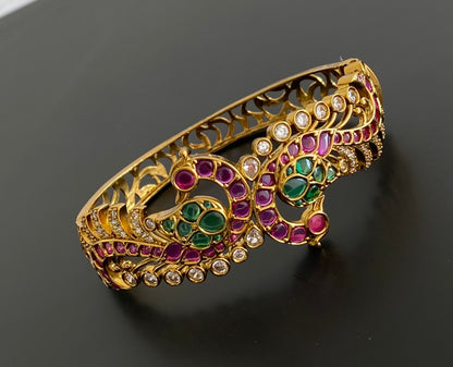 Matte finish kemp-green-white screw type peacock kada/bangle dj-53512
