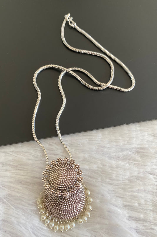 Silver tone pearl jhumkka pendant with chain dj-52944