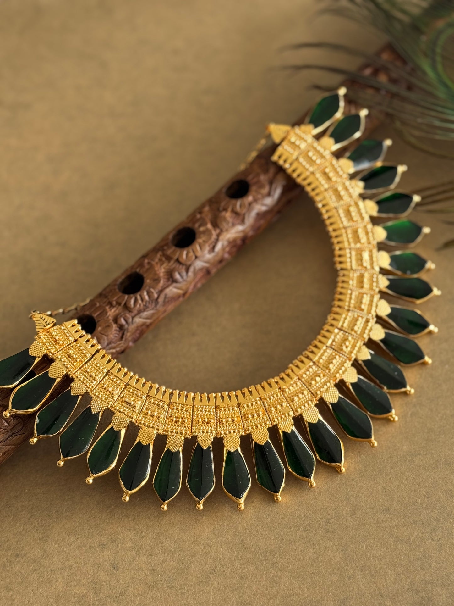 Gold look alike green-pink kerala style nagapadam big necklace dj-51720