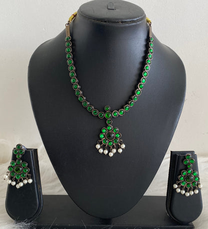 Black finish green stone pearl necklace set dj-54620
