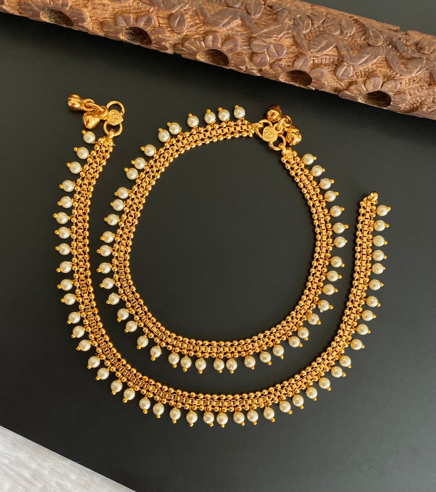 Antique gold tone pearl anklets set dj-53188