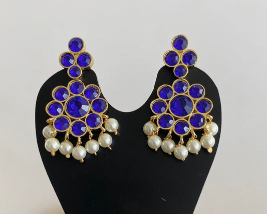 Gold tone AD dark blue stone pearl flower earrings dj-55138