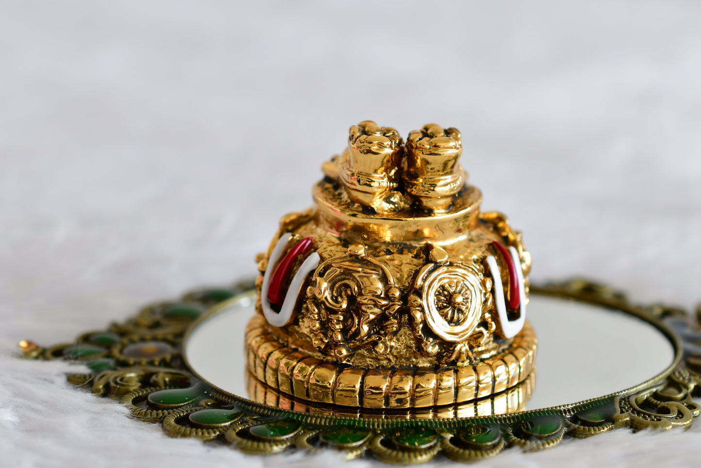 Antique gold tone thirumal padham dj-52327