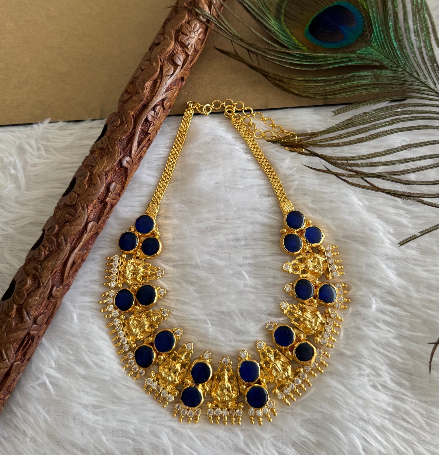 Gold tone blue-white kerala style round Lakshmi necklace dj-51712