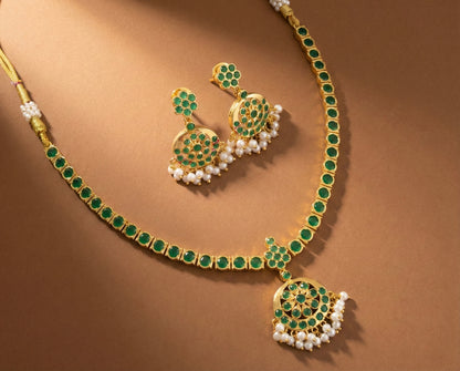 Gold Tone Emerald South Indian Style Necklace/attigai Set dj-18309
