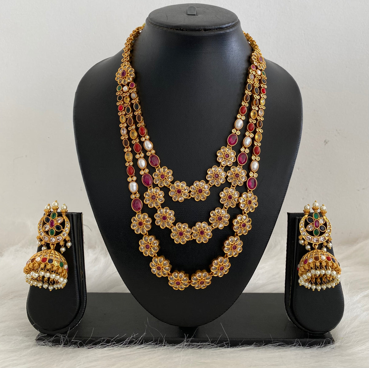 Matt Finish Multilayer Navarathna Short Haar Set dj-31637