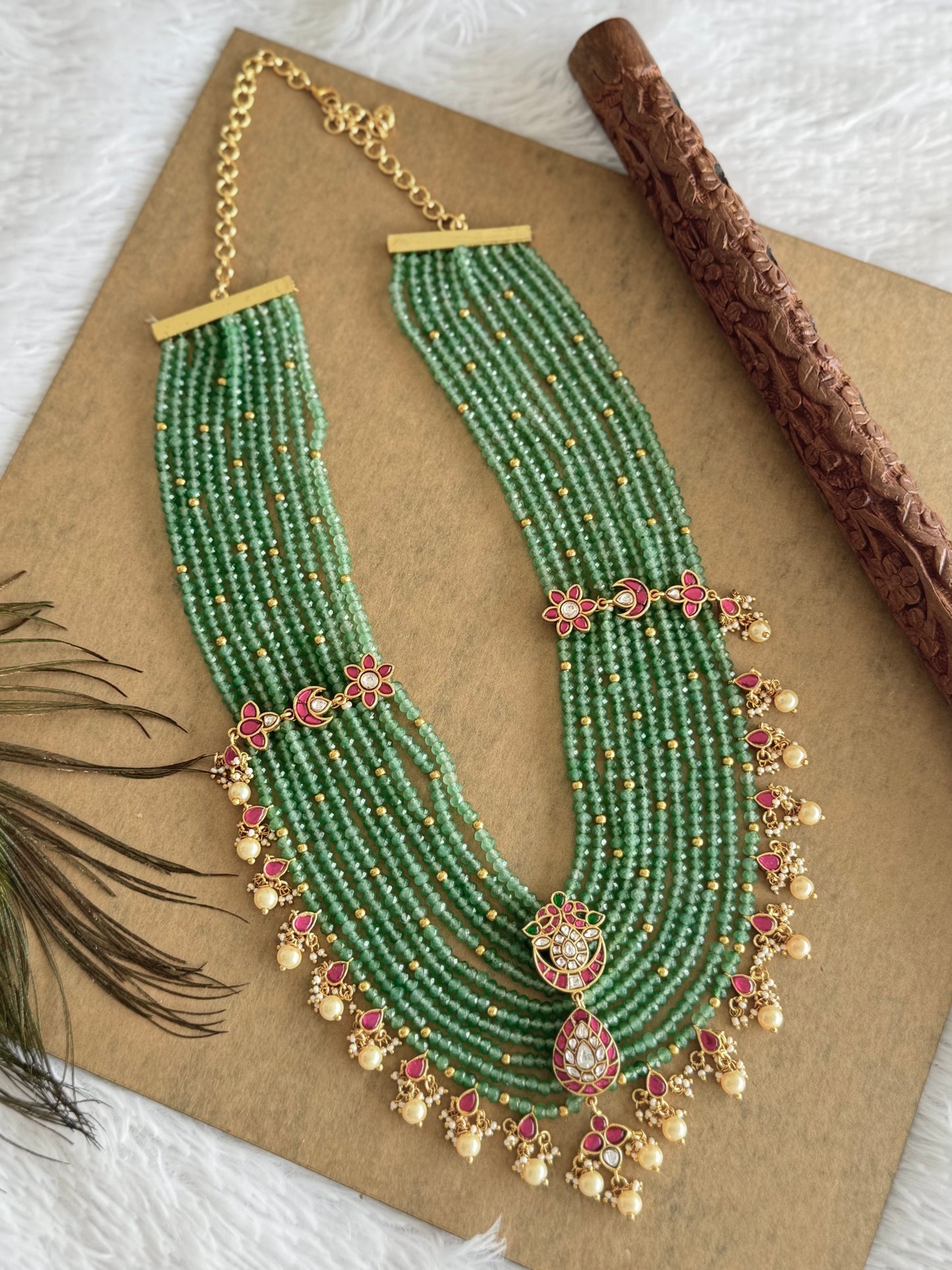 Matte finish pink-green-white kunan jadau agate layer green beaded haar dj-51555