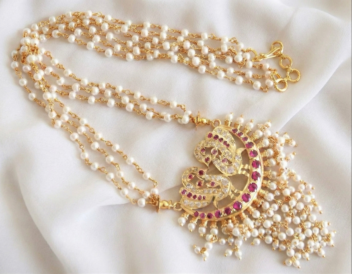 Gold tone pink peacock pearl kolhapuri necklace DJ30274