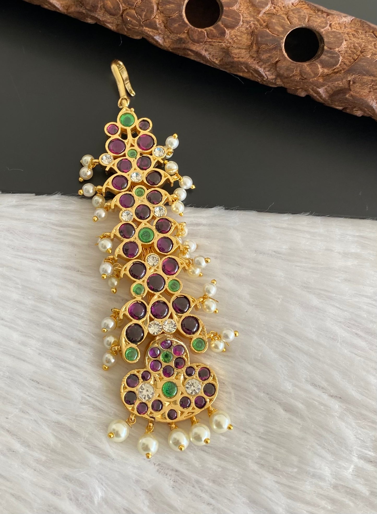 Gold tone precious kemp-white-green pearl Shri Naagar tikka dj-53368