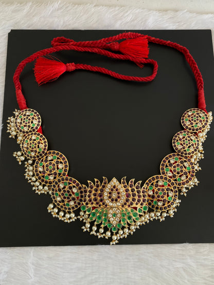 Gold tone precious kemp-green-white pearl round peacock lotus waist band dj-53376