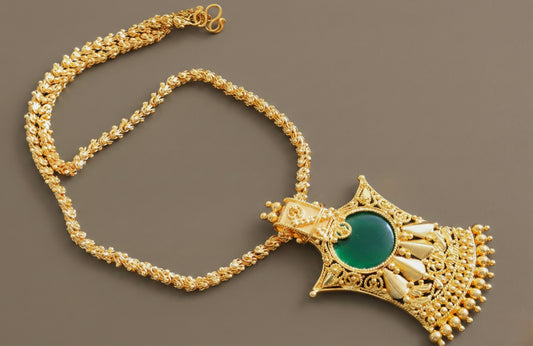 Gold Tone kerala style green pendant With chain DJ33273
