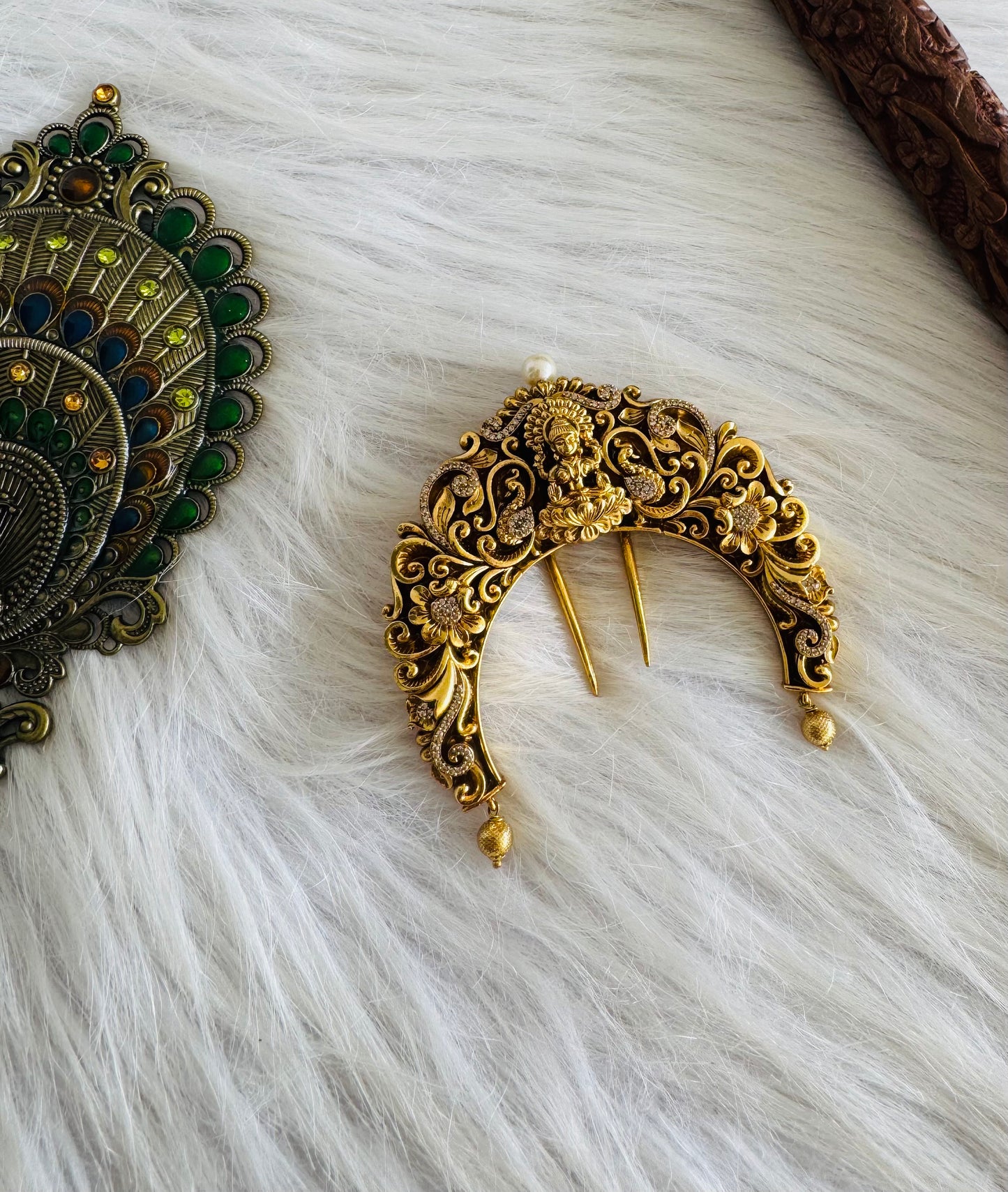 Antique gold tone white cz peacock Lakshmi hair jewel dj-51343