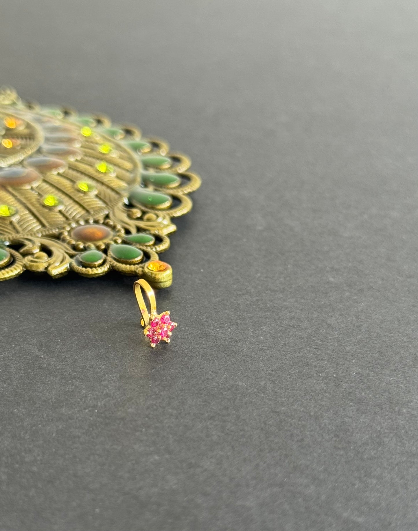 Gold tone pink flower nose pin Dj-52035
