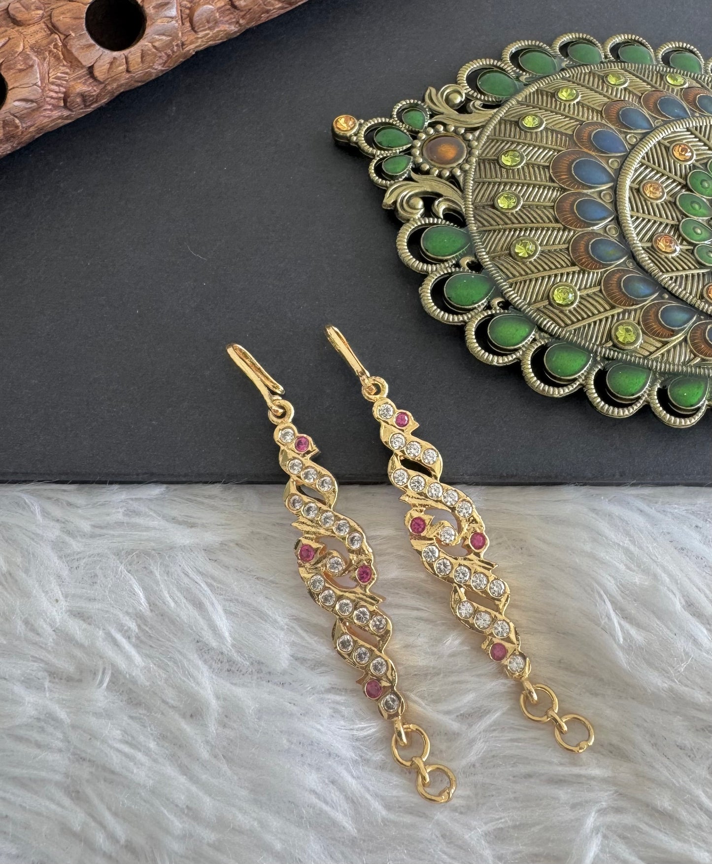 Gold tone AD pink white peacock ear side chain dj-52050