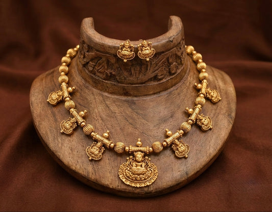 Antique matte lakshmi beaded necklace set dj-52741