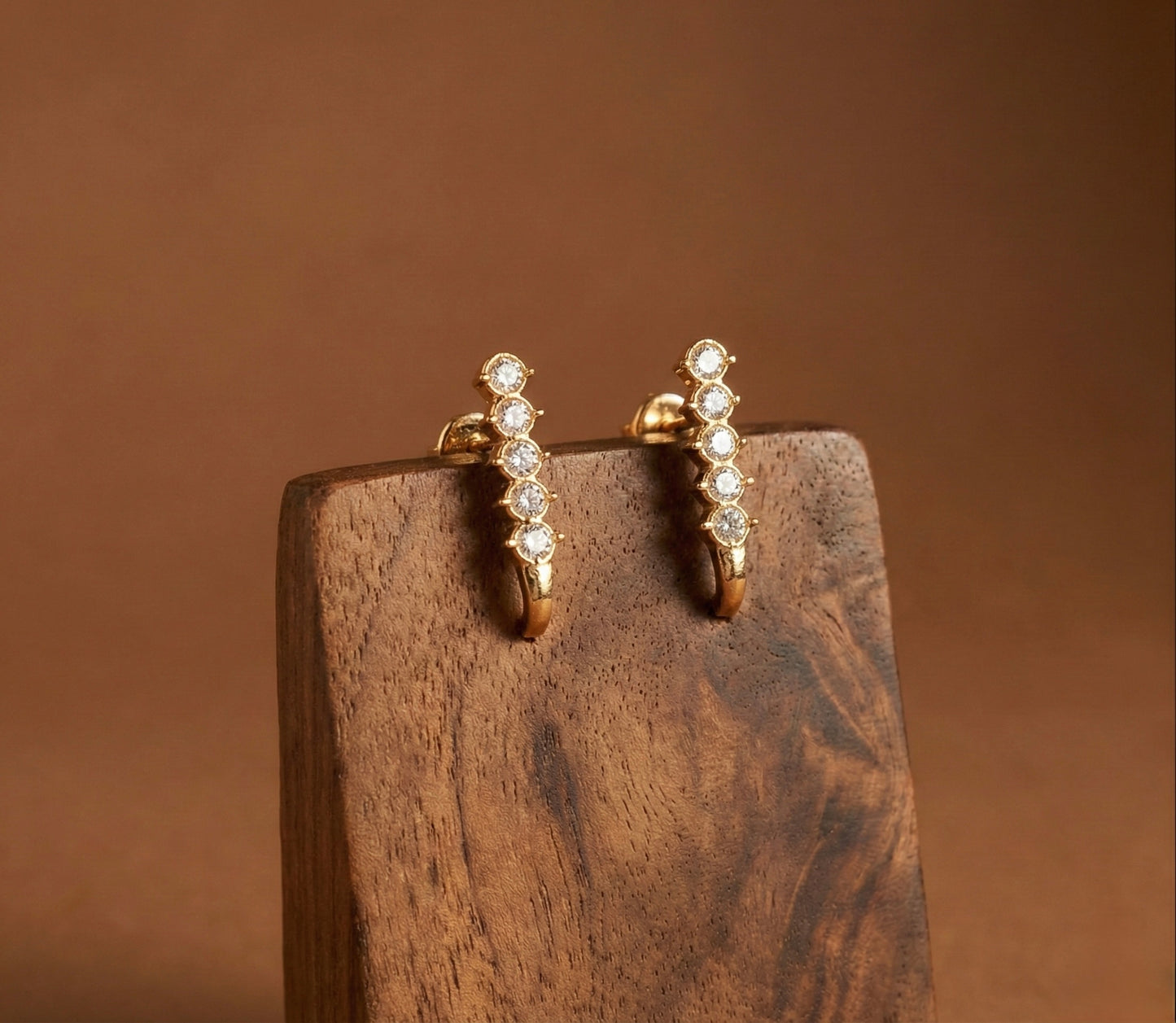 Gold tone AD white stone stud/earrings dj-52777