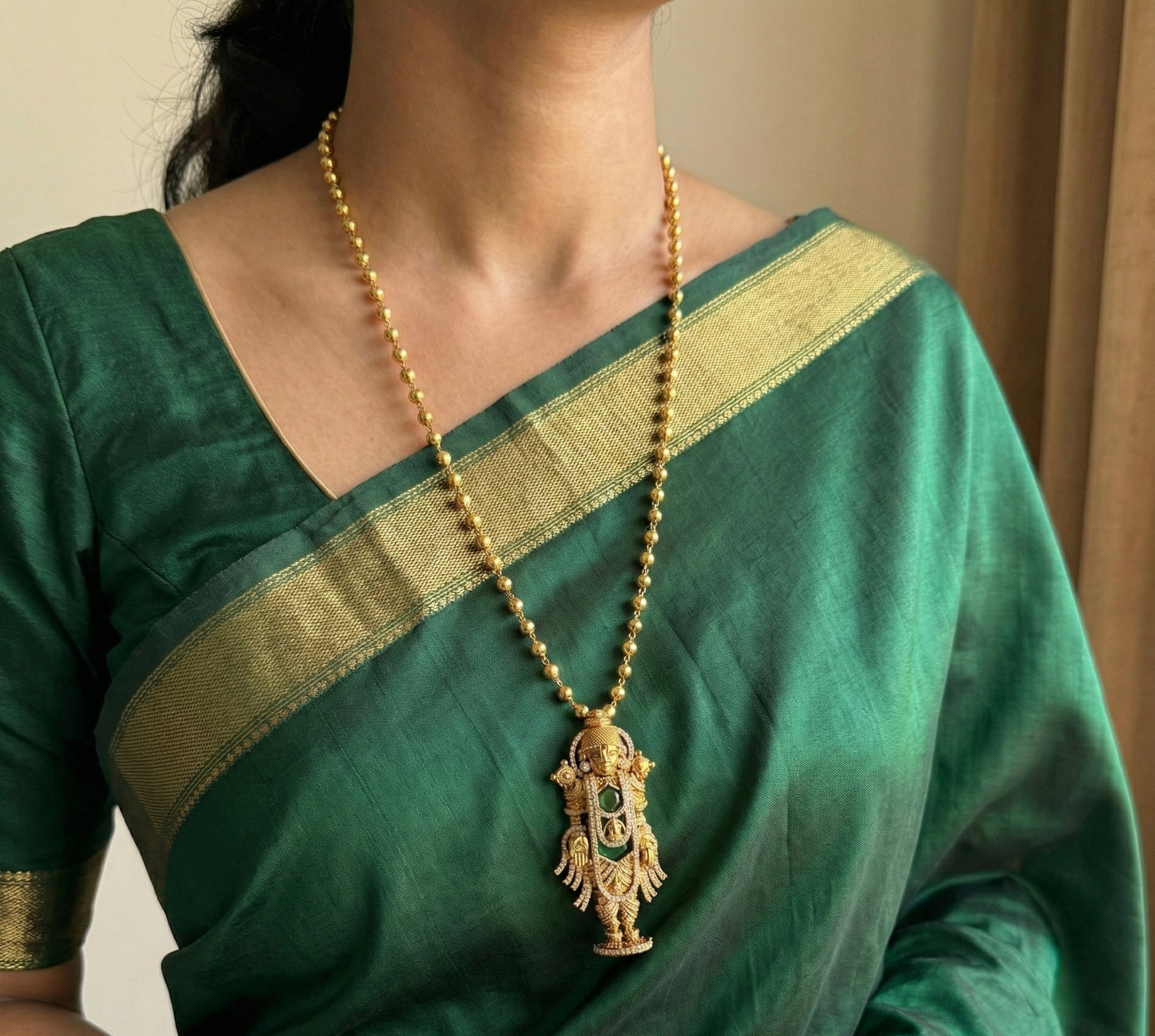 Gold tone 24 inches chain with green Shri Thirumal pendant dj-52616