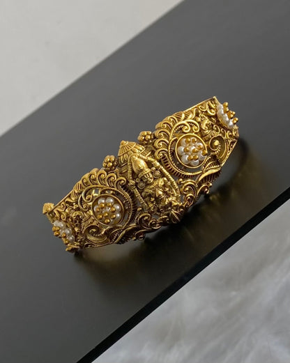 Antique gold tone shri thirumal pearl screw type kada/bracelet dj-54856