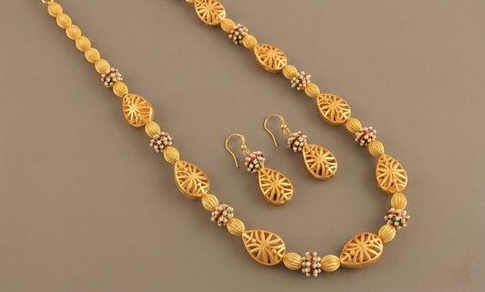 Matte finish meenakari beaded necklace set-dj14415