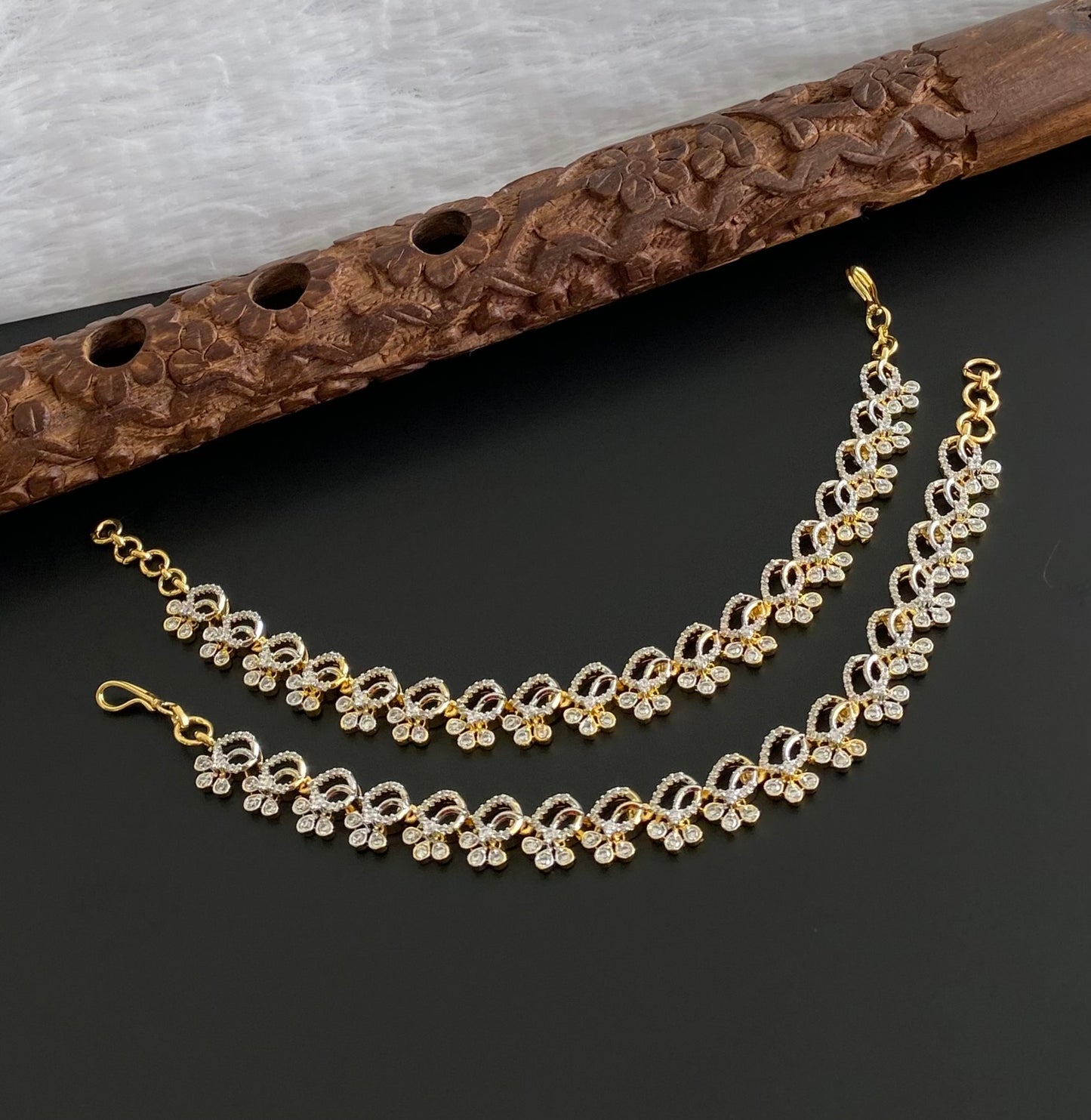 Two tone cz white stone ear side chain dj-54058