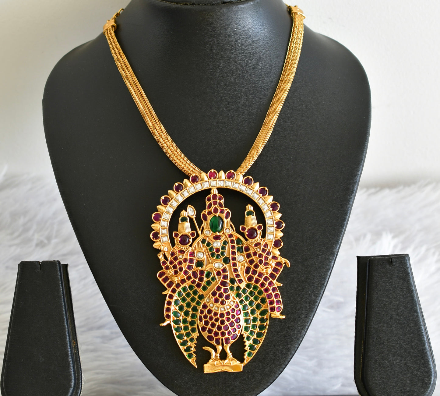 Matte finish kemp-green big Karthikeya pendant necklace dj-51813