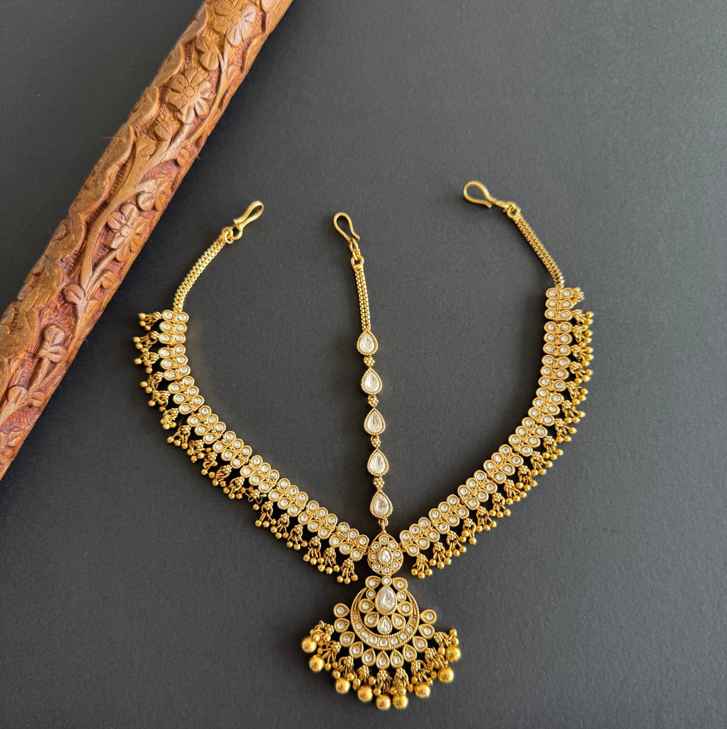 Matte finish white flower maang tikka dj-51378