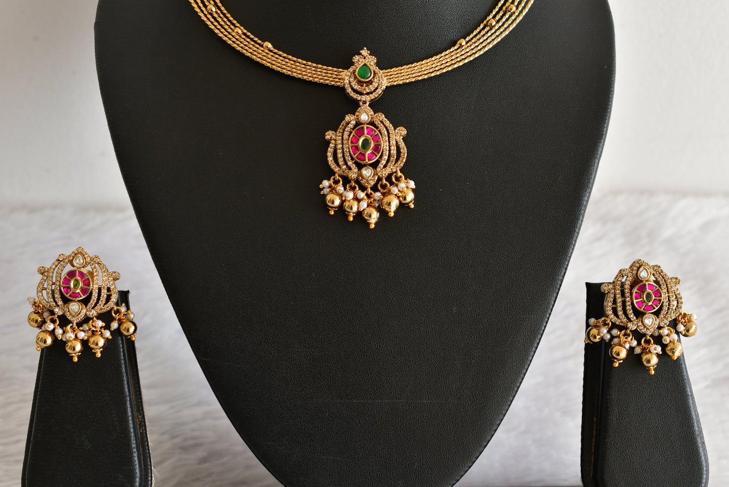 Antique gold tone pink-green kundan jadau kante necklace set dj-52418