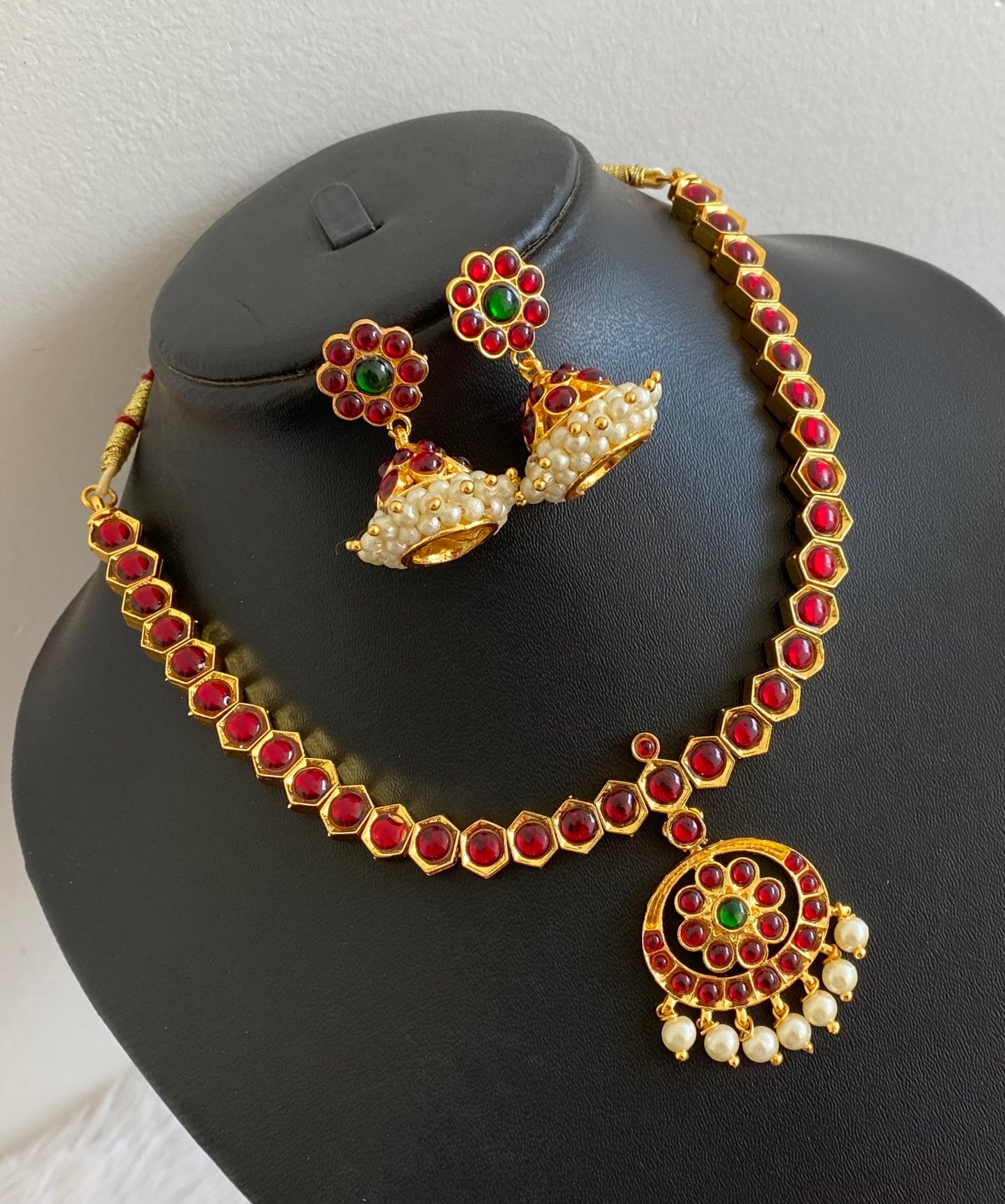 Gold tone kemp-green pearl flower necklace set dj-53514