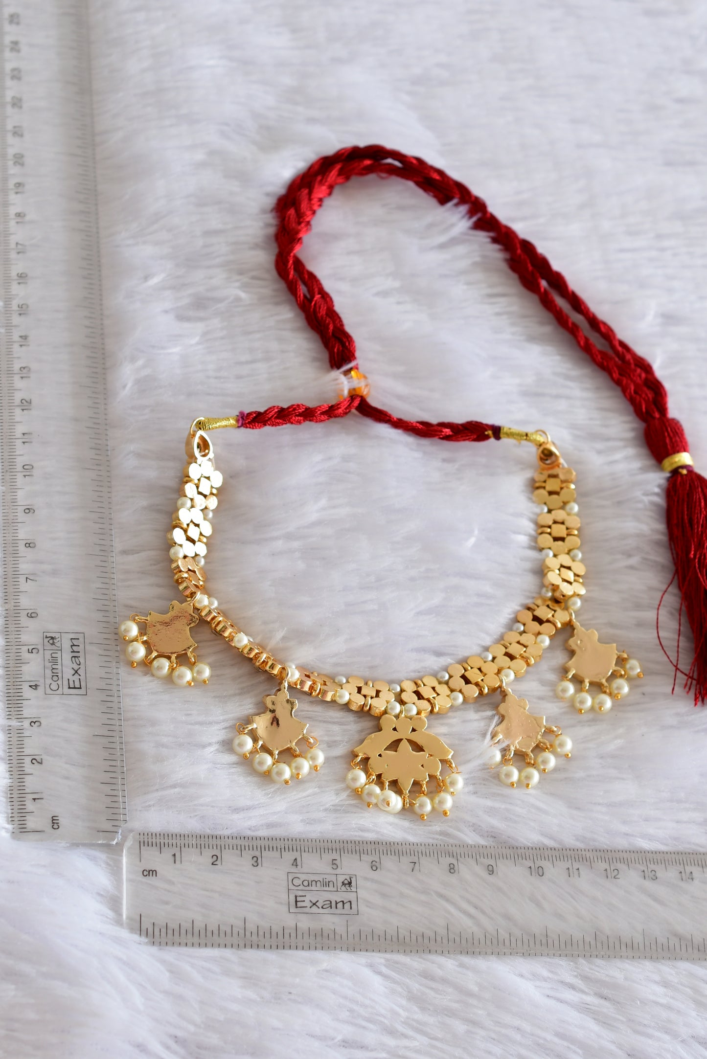 Gold tone precious kemp-green-white pearl necklace dj-52256