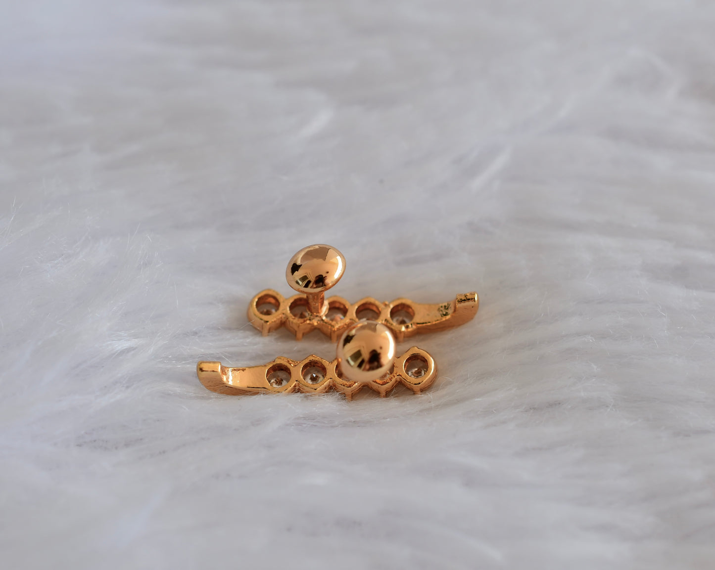 Gold tone AD white stone stud/earrings dj-52777