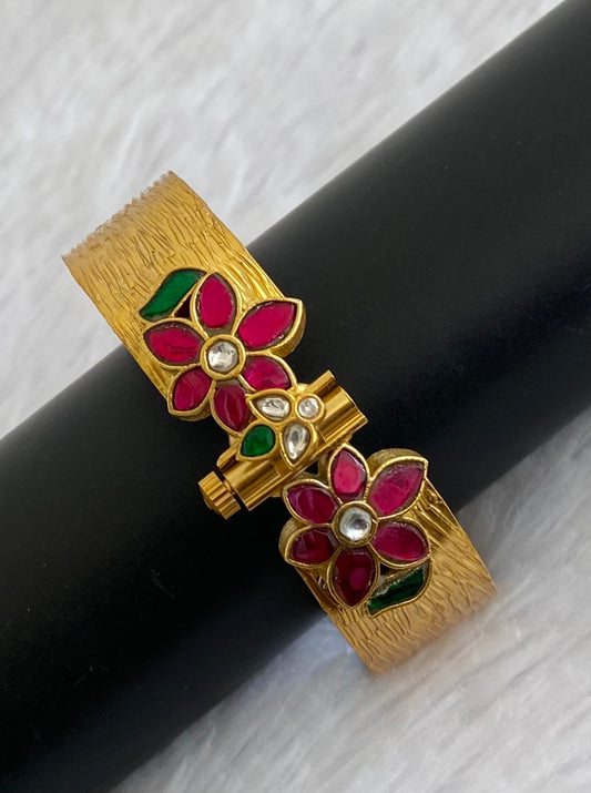 Matte finish kemp-green-white Kundan flower screw type kada(2.6) dj-53510