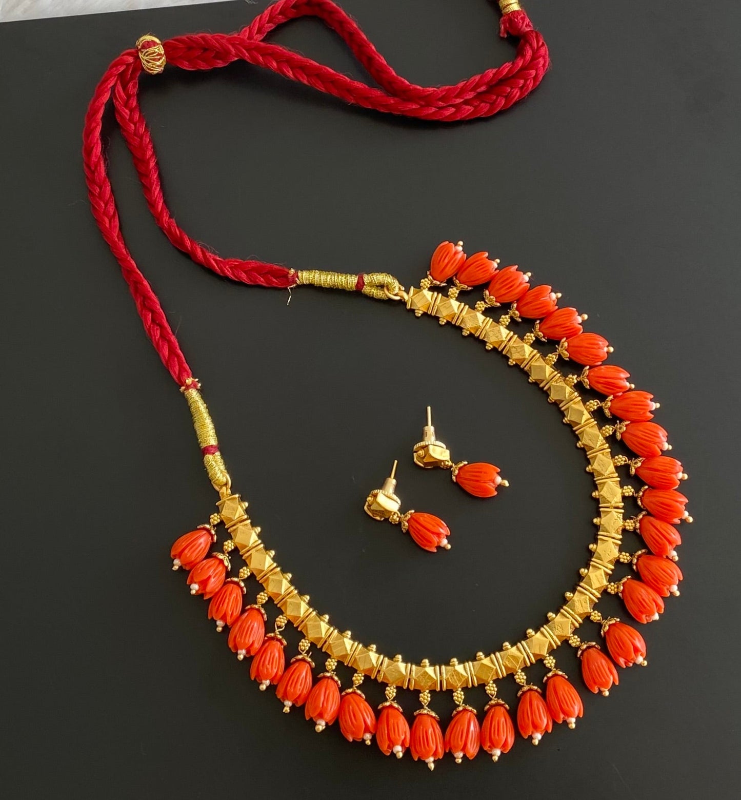 Antique gold tone red tulip beaded necklace set dj-54365