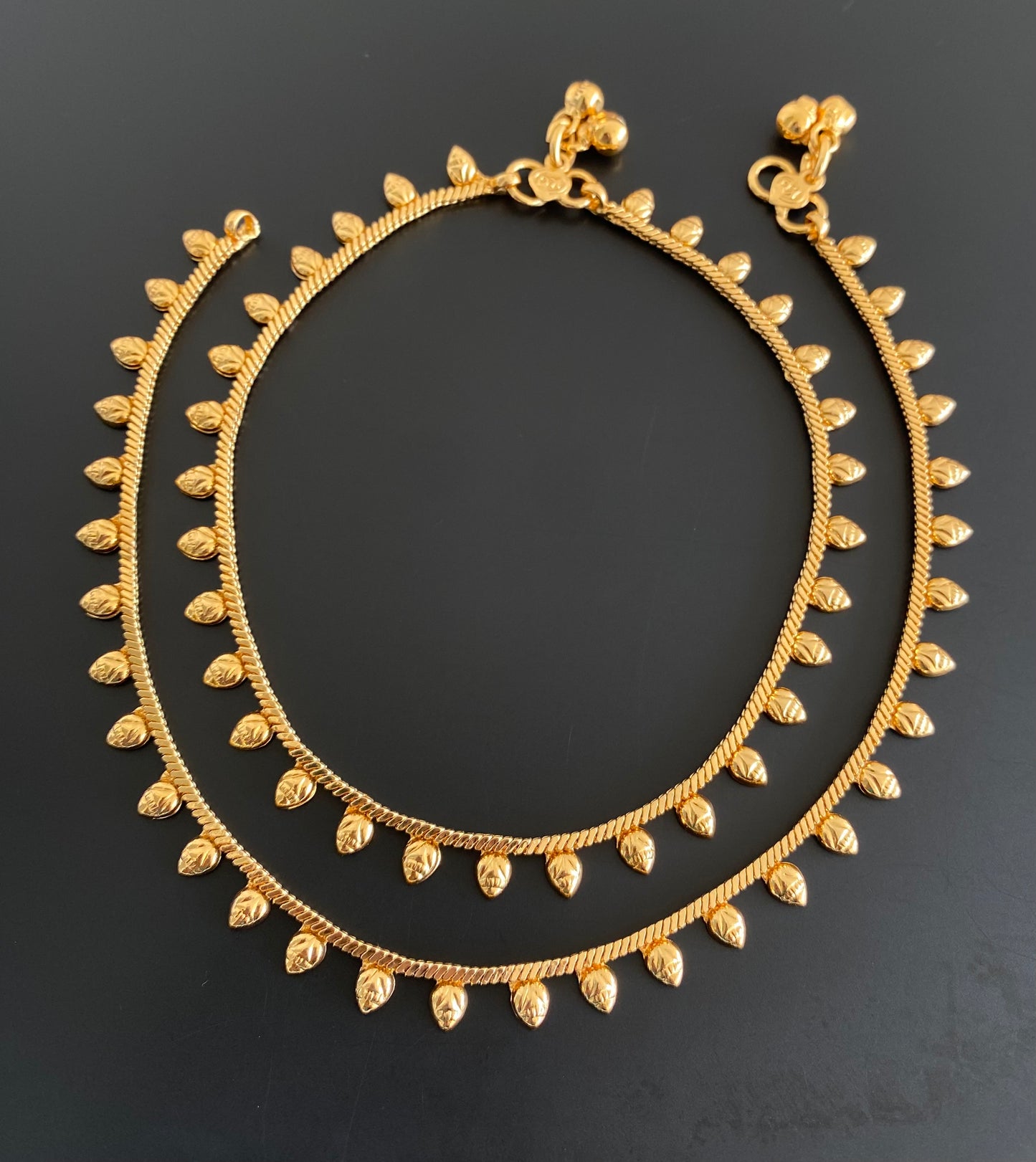 Antique gold tone anklets set dj-53194