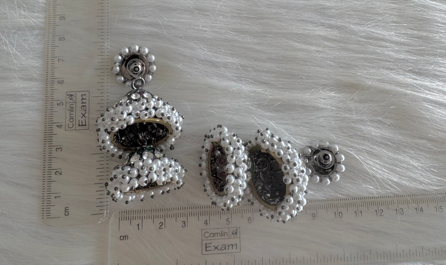 Black finish precious kemp-green-white stone pearl big step jhumkka dj-51393