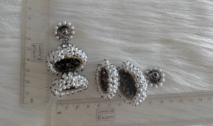 Black finish precious kemp-green-white stone pearl big step jhumkka dj-51393