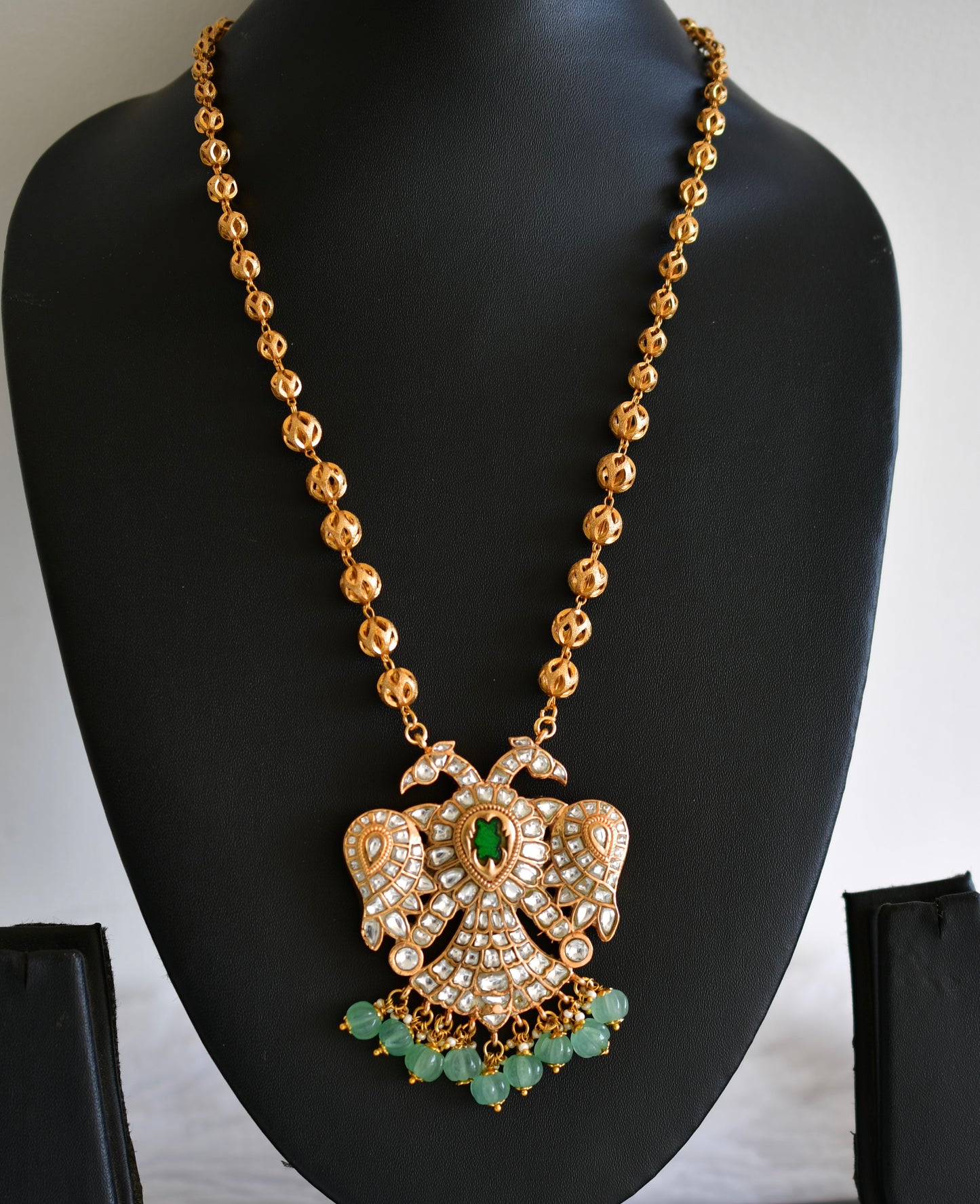 Gold tone pink-green kundan jadau Gandaberunda reversible necklace dj-52597