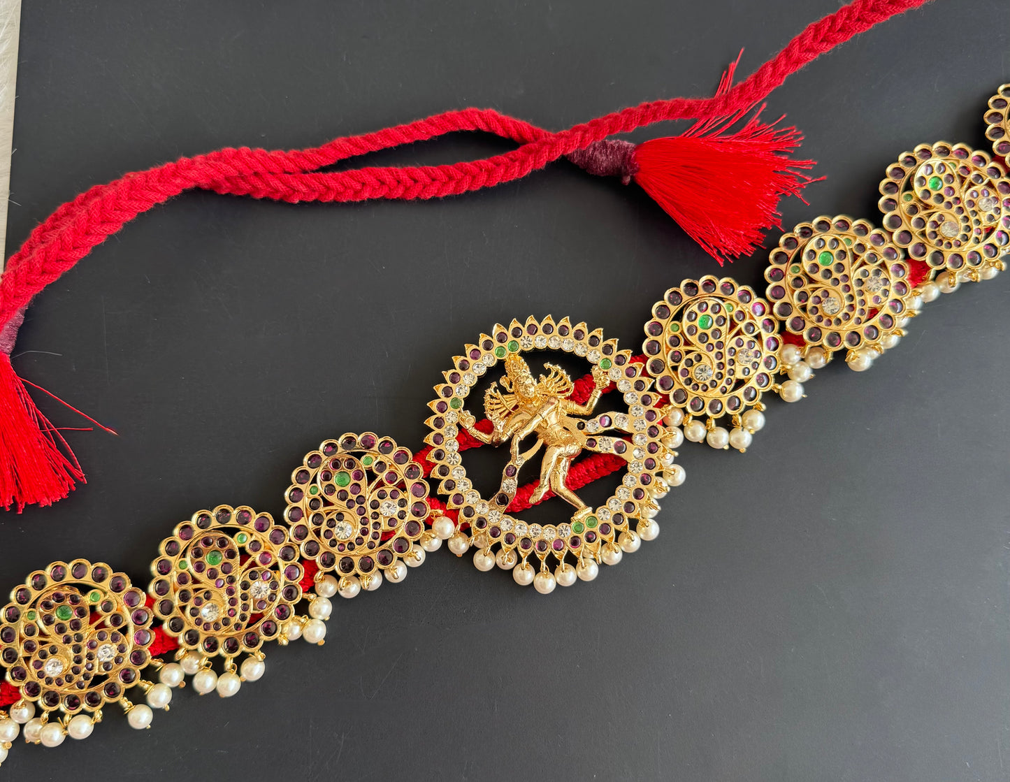 Gold tone precious kemp green Shri Natarajar waist belt dj-51042