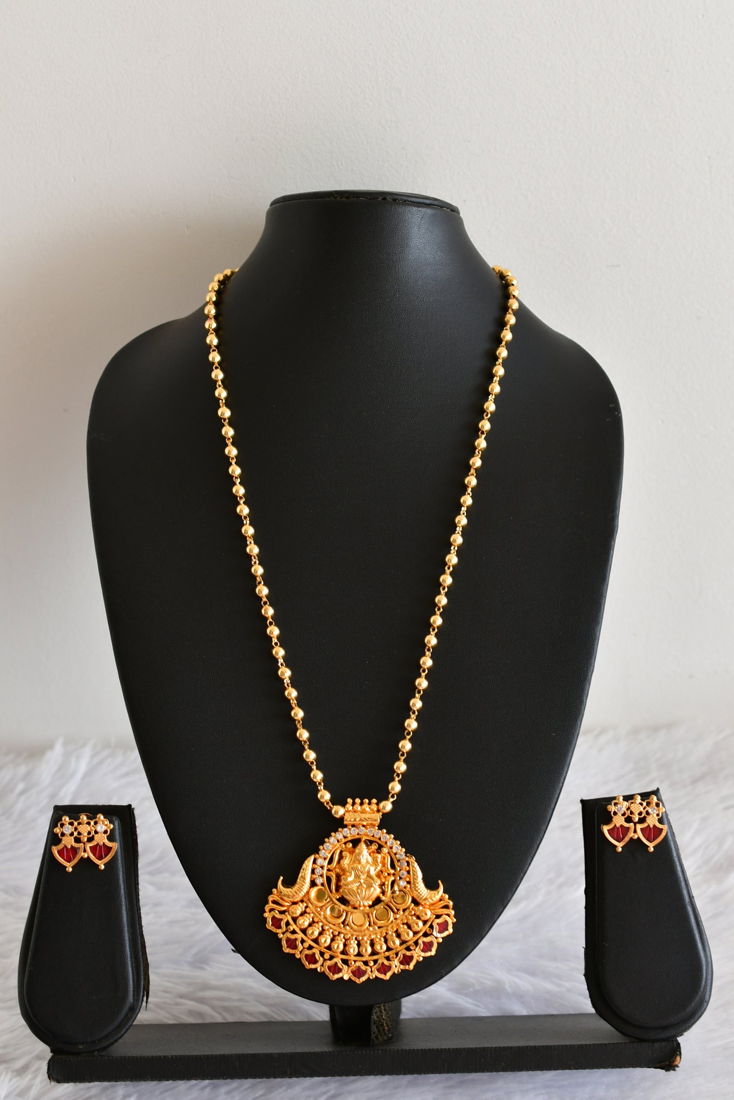 Gold Tone kerala style red palakka Lakshmi Necklace Set Dj-52204