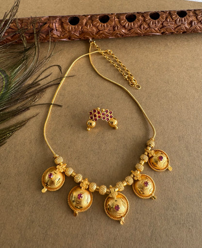 Gold tone pink stone botty style necklace set dj-51681