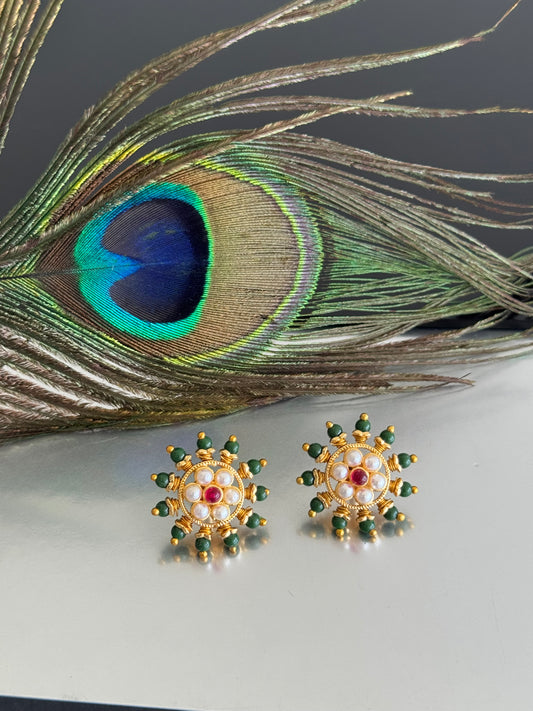 Gold tone pink-green-pearl round beaded stud/earrings dj-51598