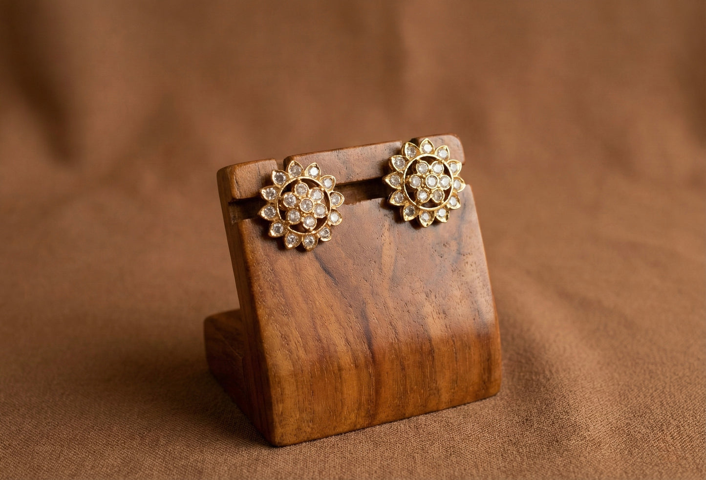 Gold tone AD white stone stud/earrings dj-52782