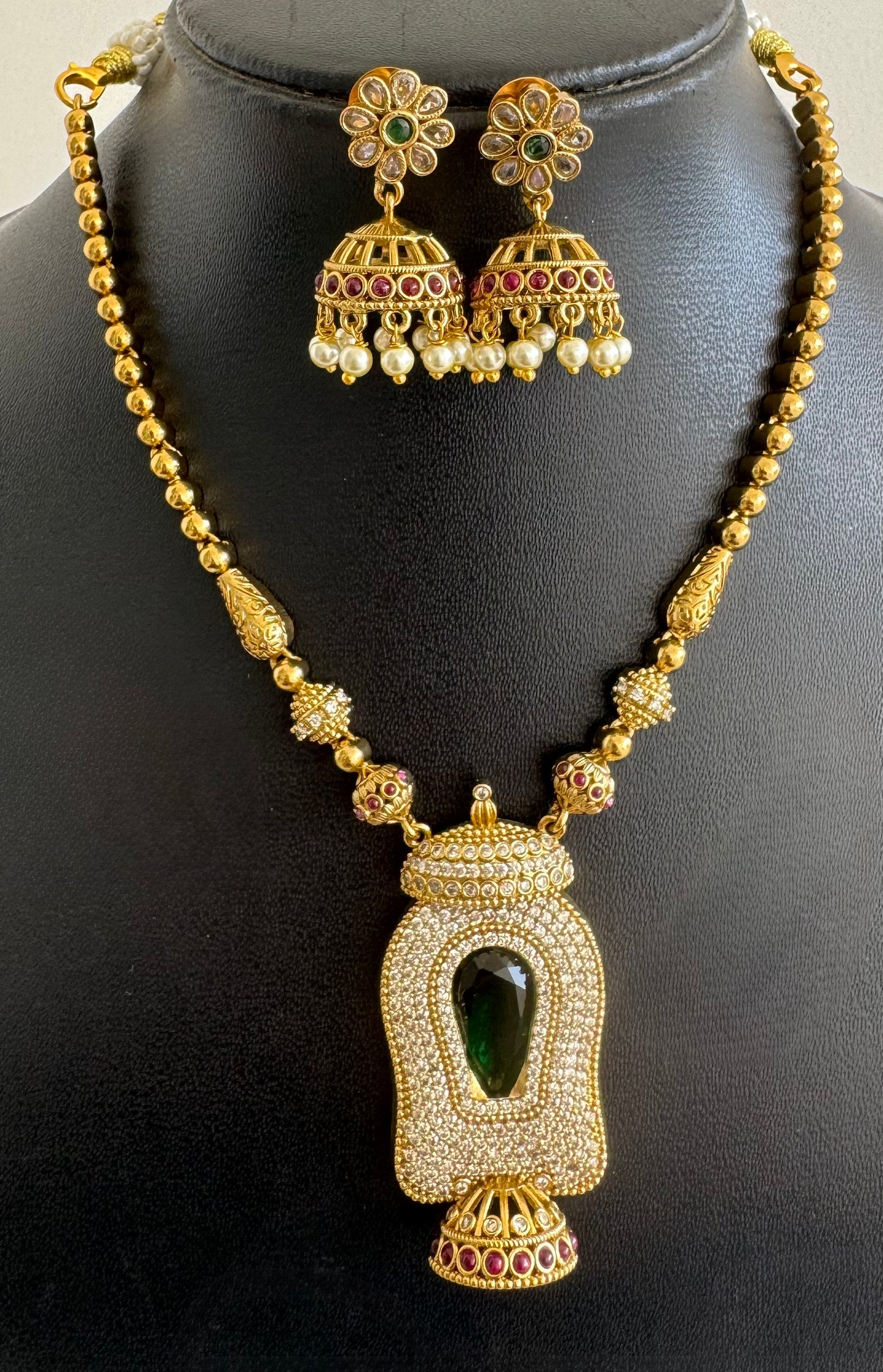 Antique gold tone pink-green-white Kerala style necklace set dj-51218