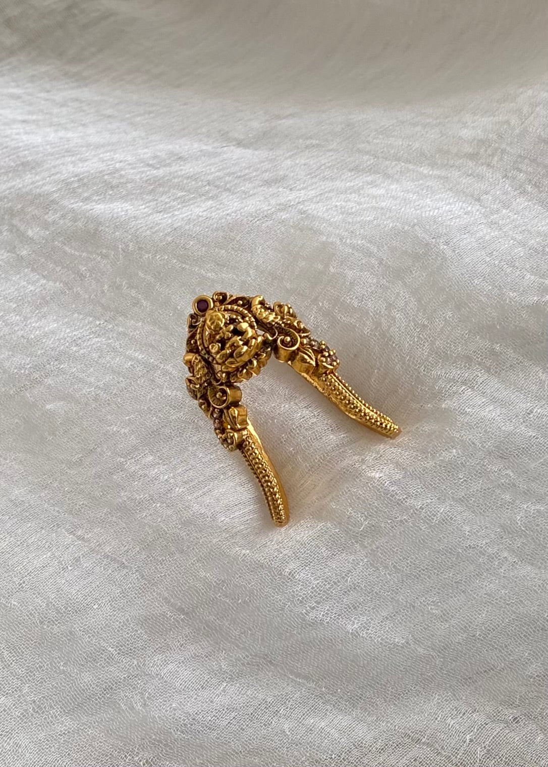 Matte finish peacock lakshmi vanki style finger ring dj-54330