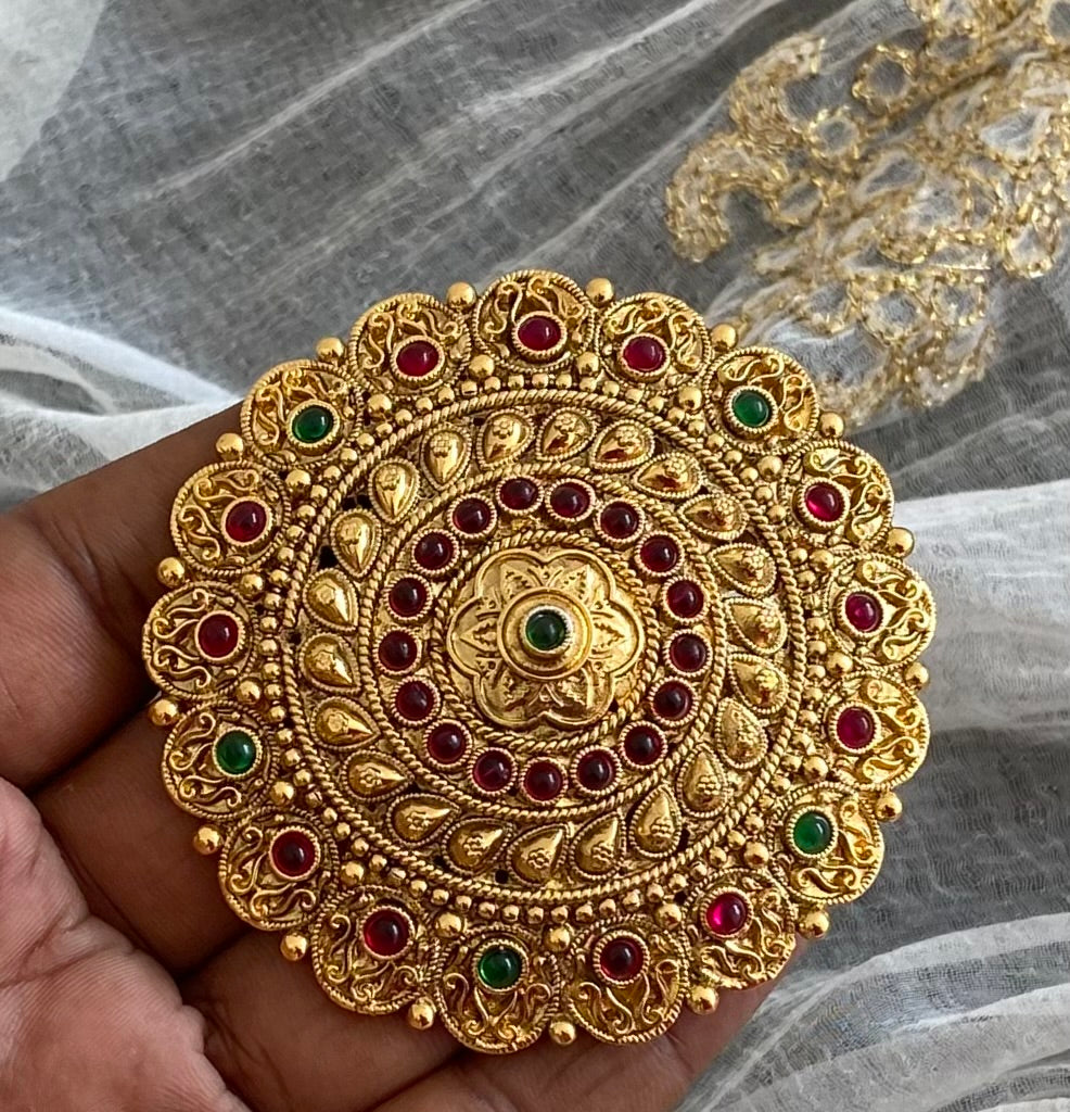 Antique gold tone kemp-green round hair jewel (rakodi) dj-53629