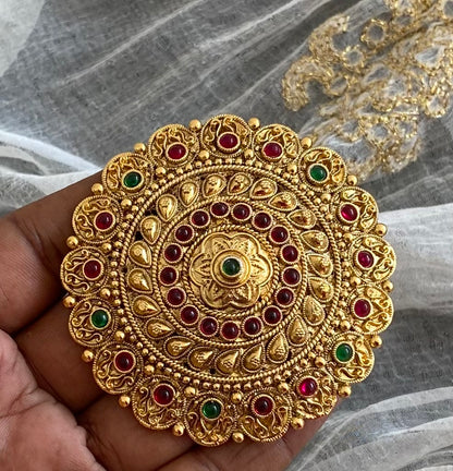 Antique gold tone kemp-green round hair jewel (rakodi) dj-53629