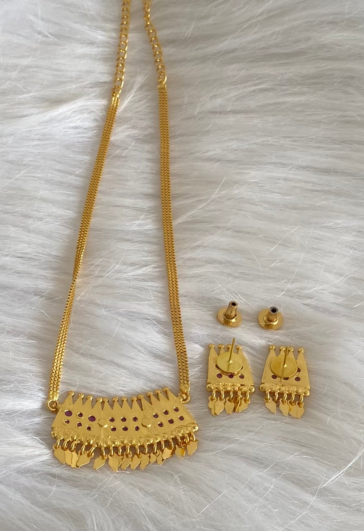 Gold tone kerala style pink stone elakka necklace set dj-54319