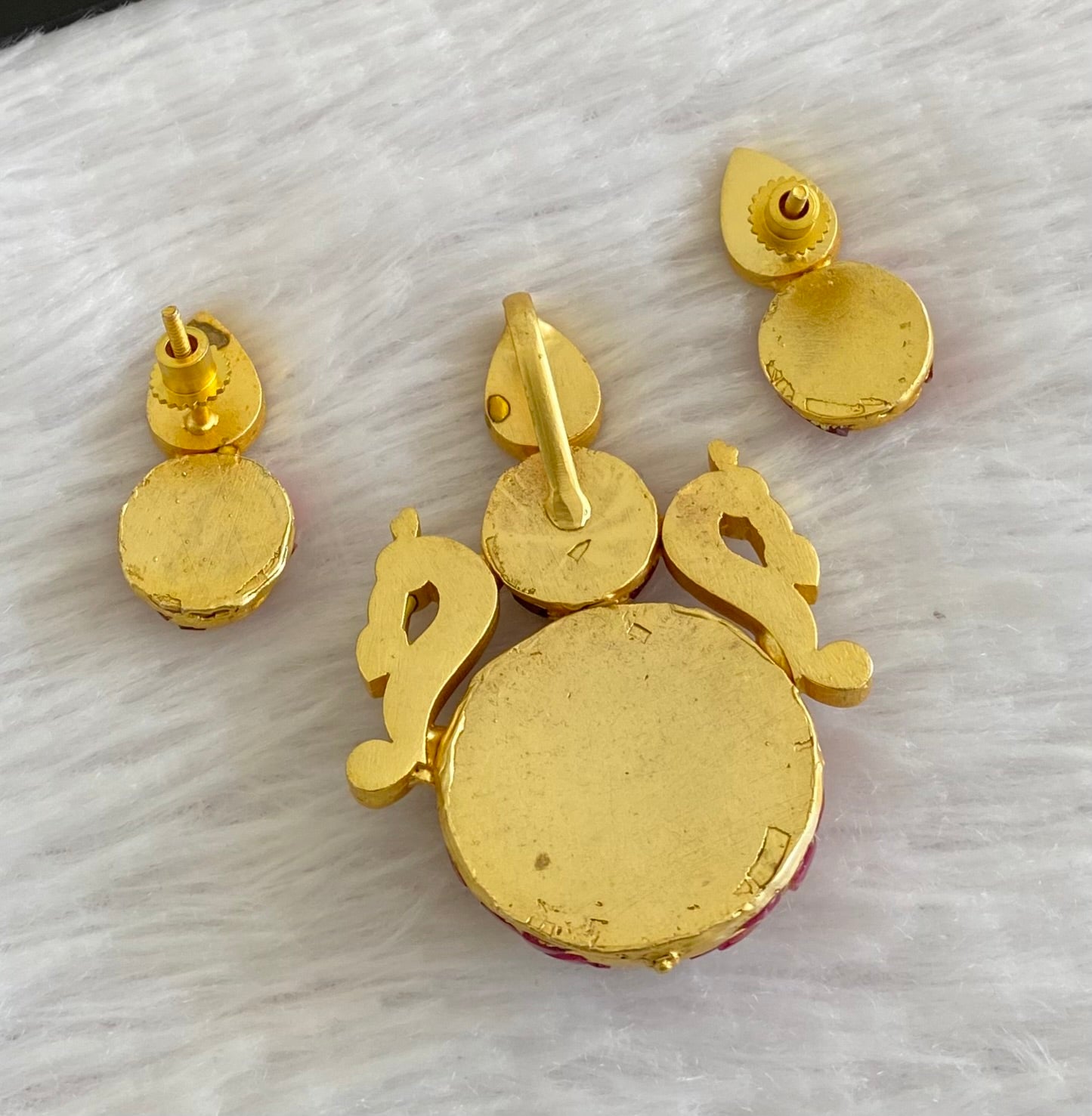 Mate gold tone pink kundan jadau kalash pendant set Dj-53527